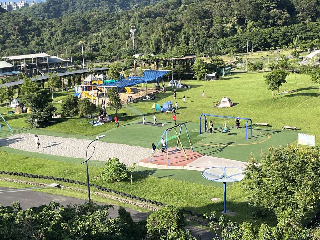 南港山水绿生态公园内儿童及共融式游乐设施(图片来源：台北市政府环境保护局)
