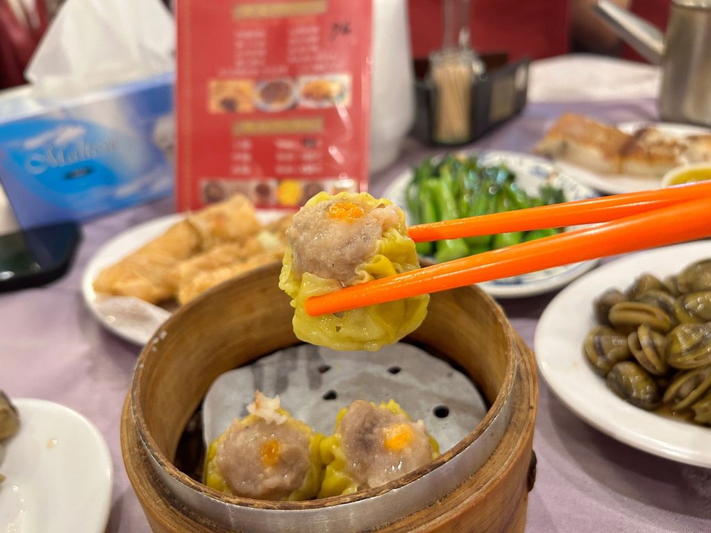 位於西门町的金狮楼开业四十多年，为台湾硕果仅存的传统手推车港式点心。