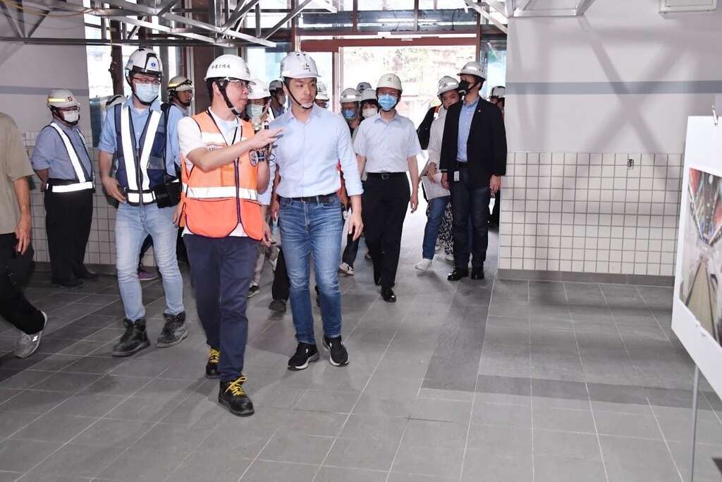 Mayor Inspects Progress of Nanmen Market Overhaul