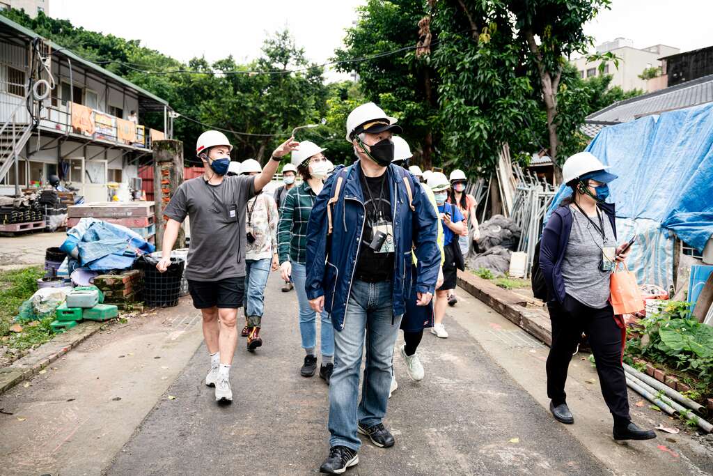前南菜園日式宿舍文資修復現場導覽活動(圖片來源：臺北市政府文化局)