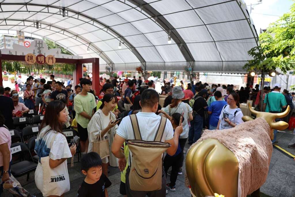 活動現場民眾熱情參與(圖片來源：臺北市商業處)