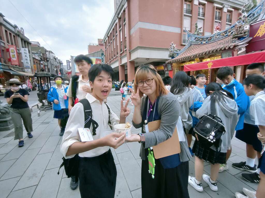 大稻埕美食品嚐(圖片來源：臺北市政府教育局)