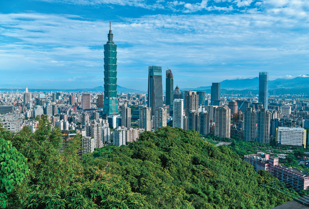 象山步道观景台视野极佳，可眺览台北市景。