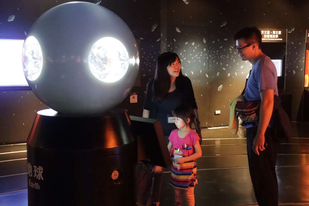 來參加天文親子營，創造獨特的親子回憶吧(圖片來源：臺北市立天文科學教育館)