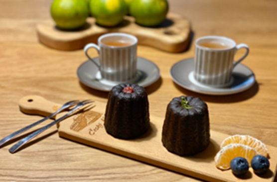 M PAPA Love’s Kitchen特製的「菊花可麗露」(圖片來源：臺北市政府工務局公園路燈工程管理處)