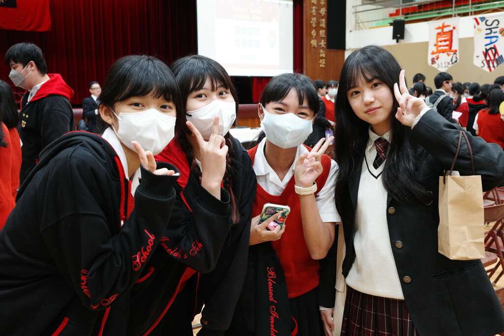 静修学生与日本清林馆高校学伴交流(图片来源：台北市政府教育局)