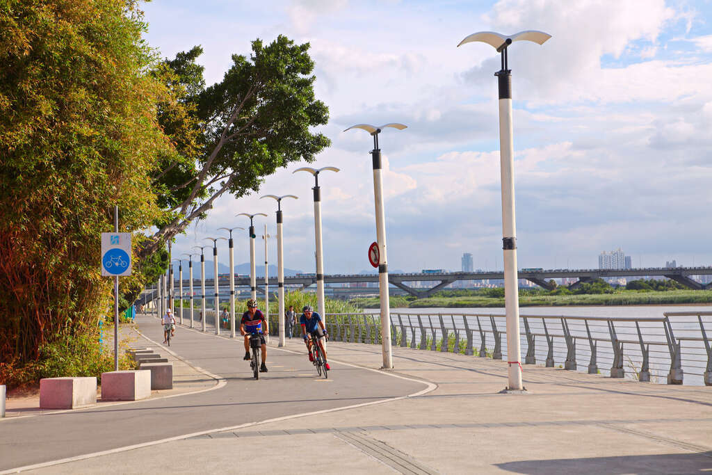Tamsui Riverside Bikeway