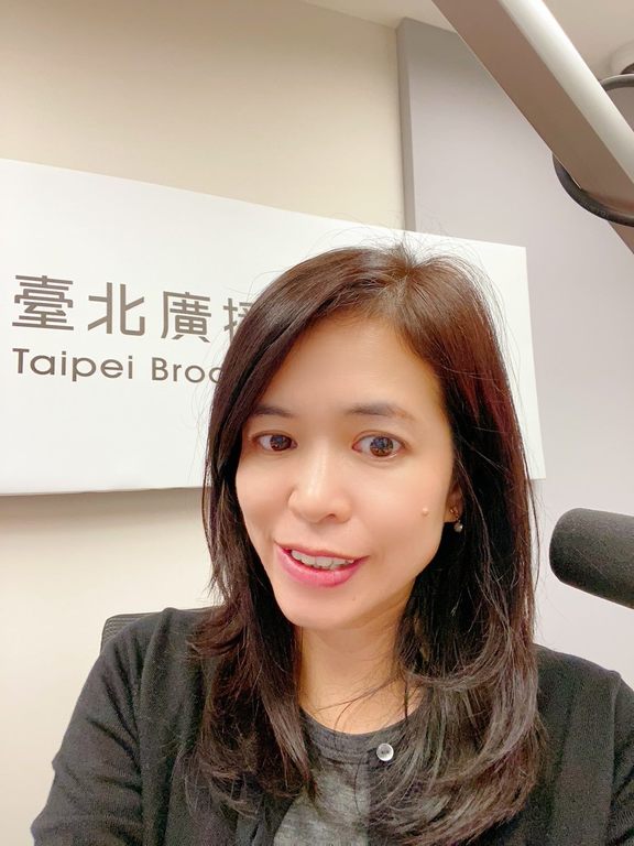 臺北電臺與臺北市中山堂合作打造《中山堂的流金歲月》，由金鐘主持人施賢琴企劃主持。(圖片來源：臺北市政府觀光傳播局)
