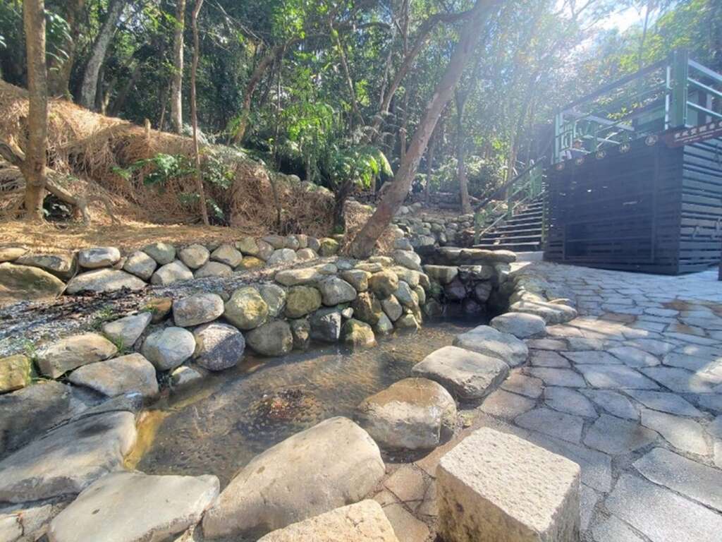泡脚池(图片来源：台北市政府工务局大地工程处)