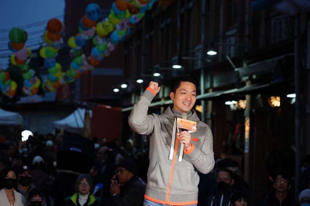 臺北市長蔣萬安28日傍晚前往迪化年貨大街走春(圖片來源：臺北市政府秘書處媒體事務組)