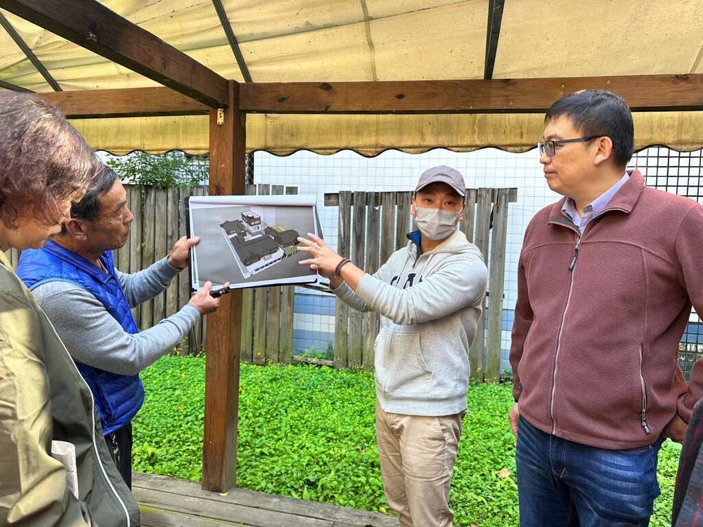 承熙建筑师事务所-王叡先生於「齐东街53巷13号」空地说明修复理念(图片来源：台北市政府文化局)