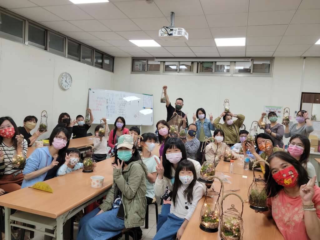 每年秒杀的手作课程(图片来源：台北市政府工务局公园路灯工程管理处)