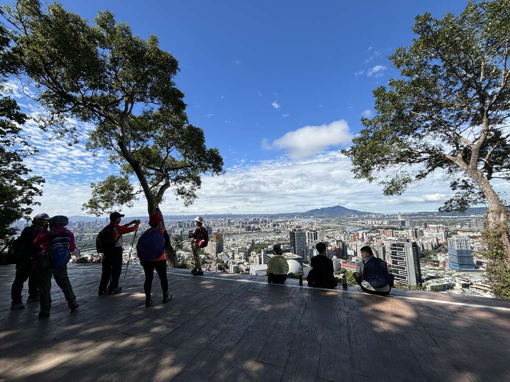 平台景观极佳，适合拍照留念(图片来源：台北市政府工务局大地工程处)