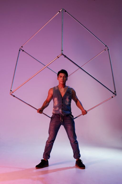 「小冰综艺表演秀」将以高难度的杂技表演为「星光周末夜」揭开序幕。(图片来源：台北市政府观光传播局)