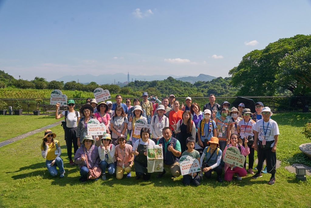 观传局主办2024走静猫空系列活动，第一场带领民众体验老泉里1日小农，收获满满。(图片来源：台北市政府观光传播局)