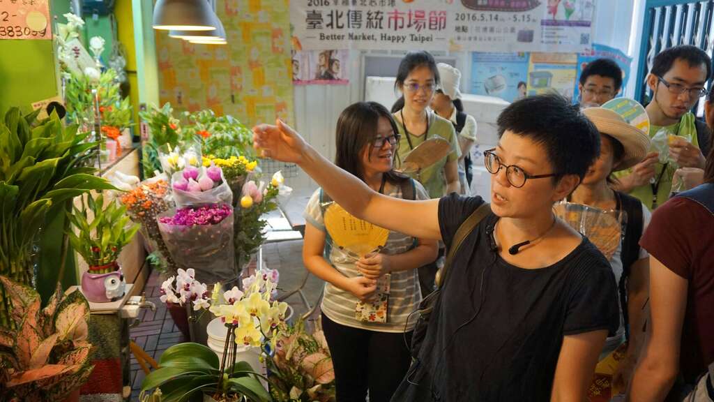 水越设计创办人周育如以在地人带领探险菜市场新鲜事