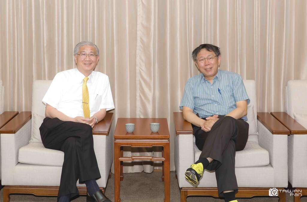 1050505_拜访台湾大学_潘俊霖 (1).jpg