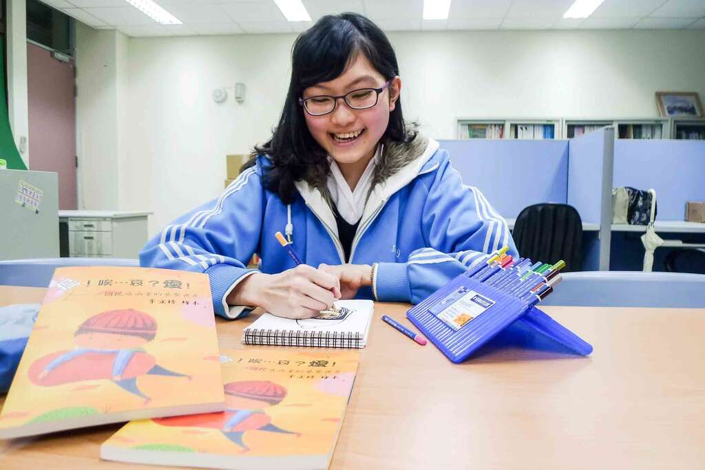 P48抽换_中山女高李宜錡_peggy摄.jpg
