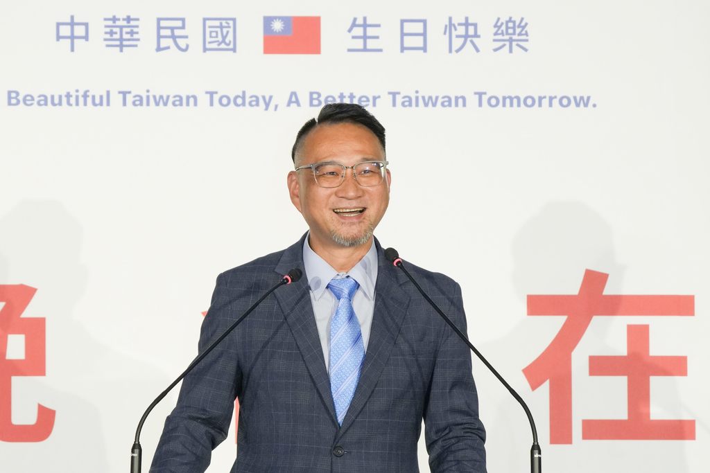 侨委会副委员长阮昭雄透露今年的全球侨校学生暨侨生歌唱大赛优胜者，也将在国庆晚会献唱。(图片来源：台北市政府观光传播局)