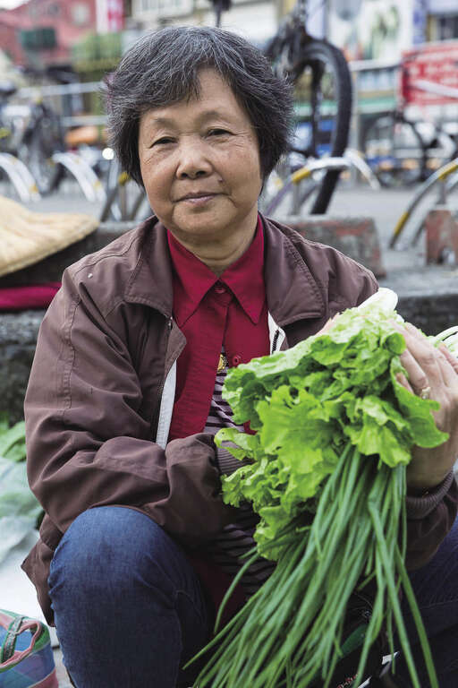 D1-12台北市北投--清晨的菜贩( 十八份_opt.jpg
