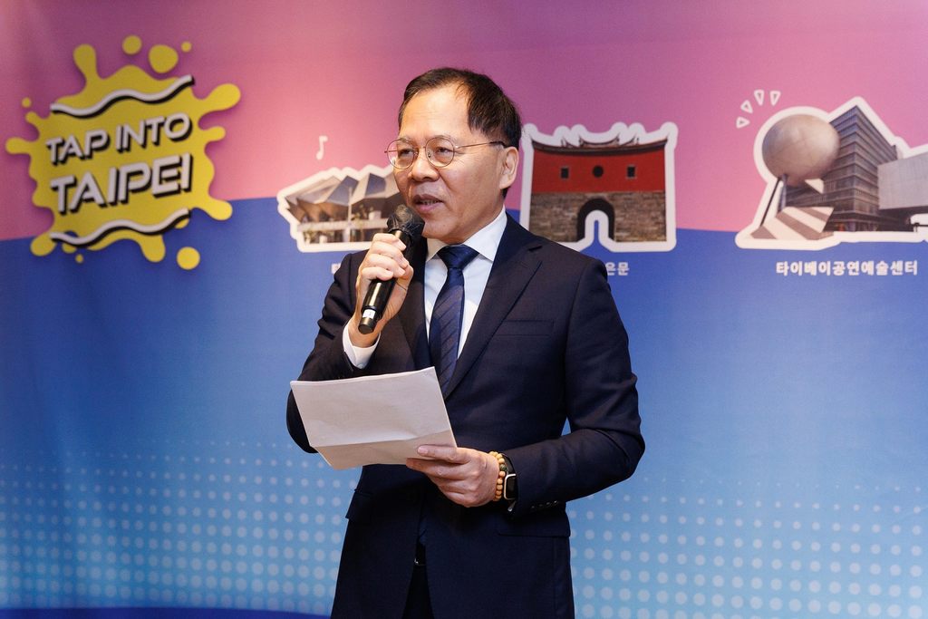 王秋冬局长邀请韩国朋友明年来台北参加2025双北世界壮年运动会(图片来源：台北市政府观光传播局)