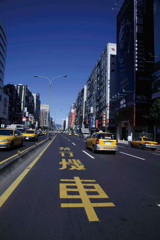 980716_01_021_路平专案_王能佑摄_忠孝东路四段.jpg