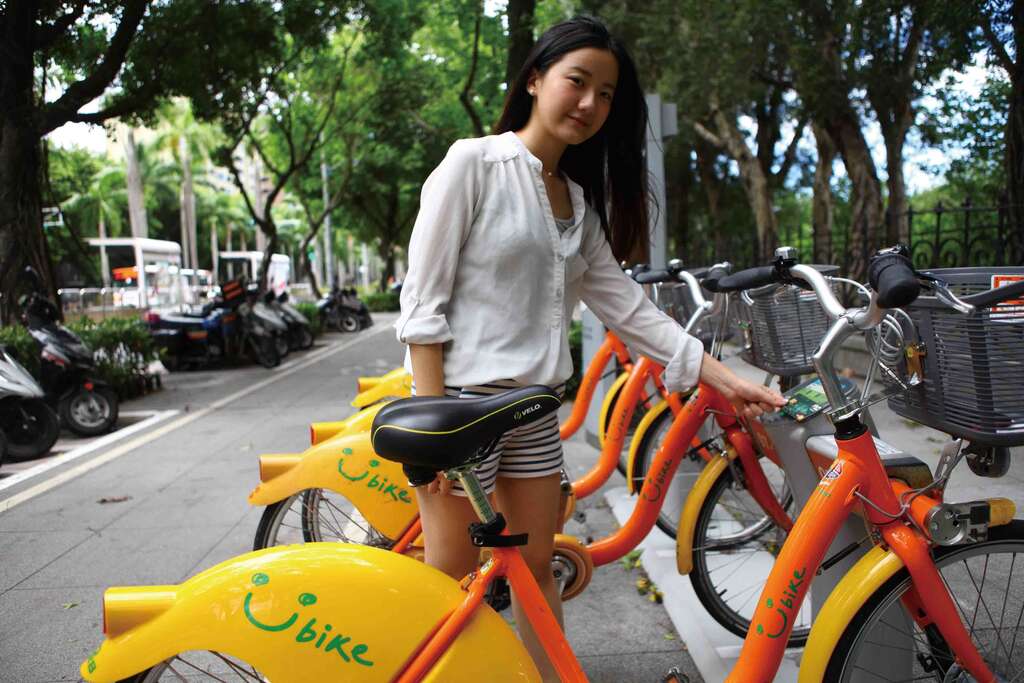 北市实施YouBike租借前30分钟收费5元，市民更容易借到车。（Wallace_Chang摄）.jpg