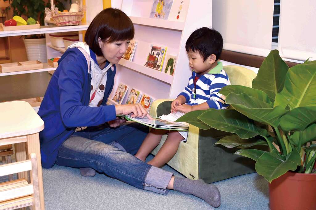 B6-12__1041022_01_001_台北市双园社区公共保母开幕记者会_许宜容摄_双园国民中学.jpg