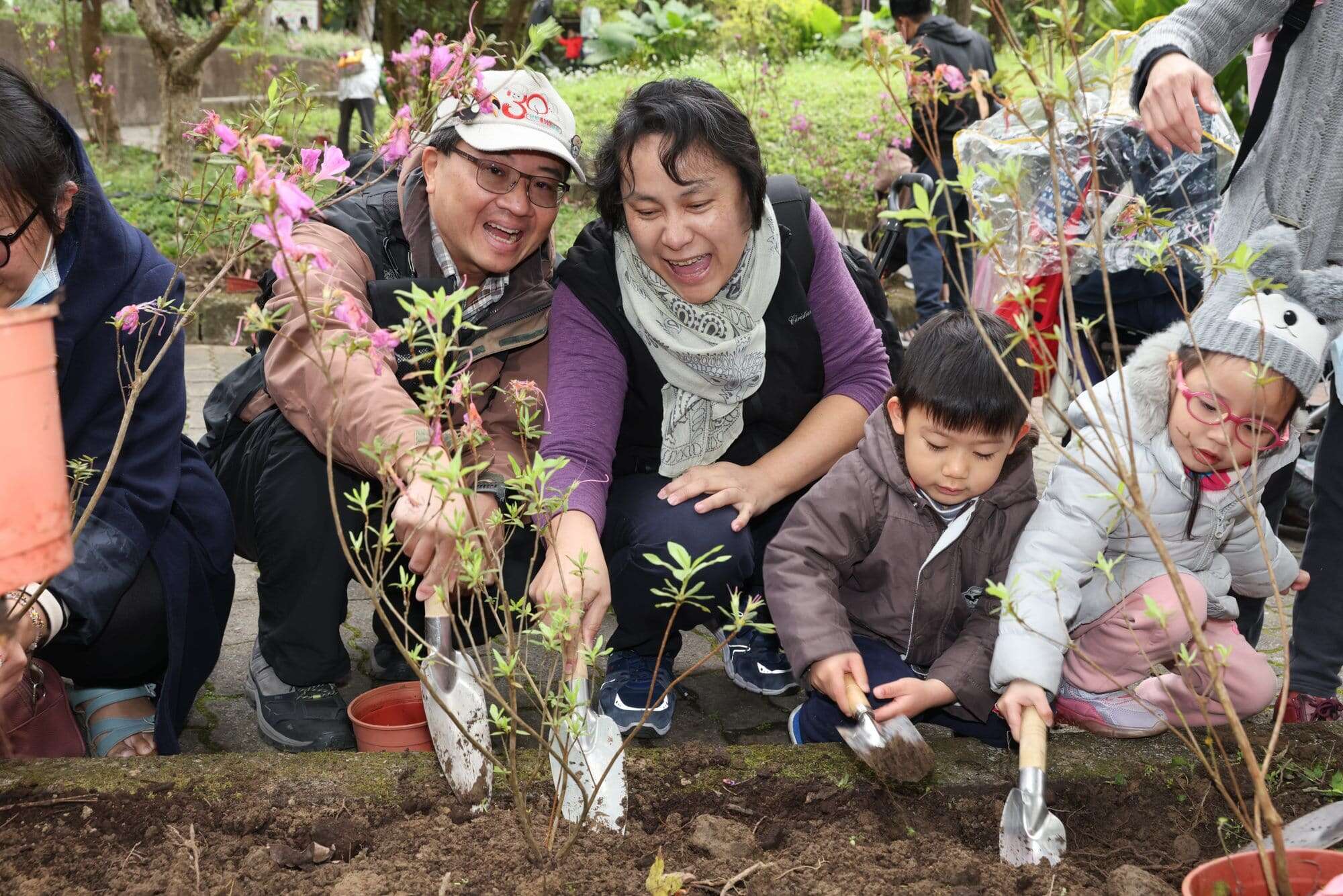 植树体验预约一片城市森林(图片来源：台北市政府工务局大地工程处)