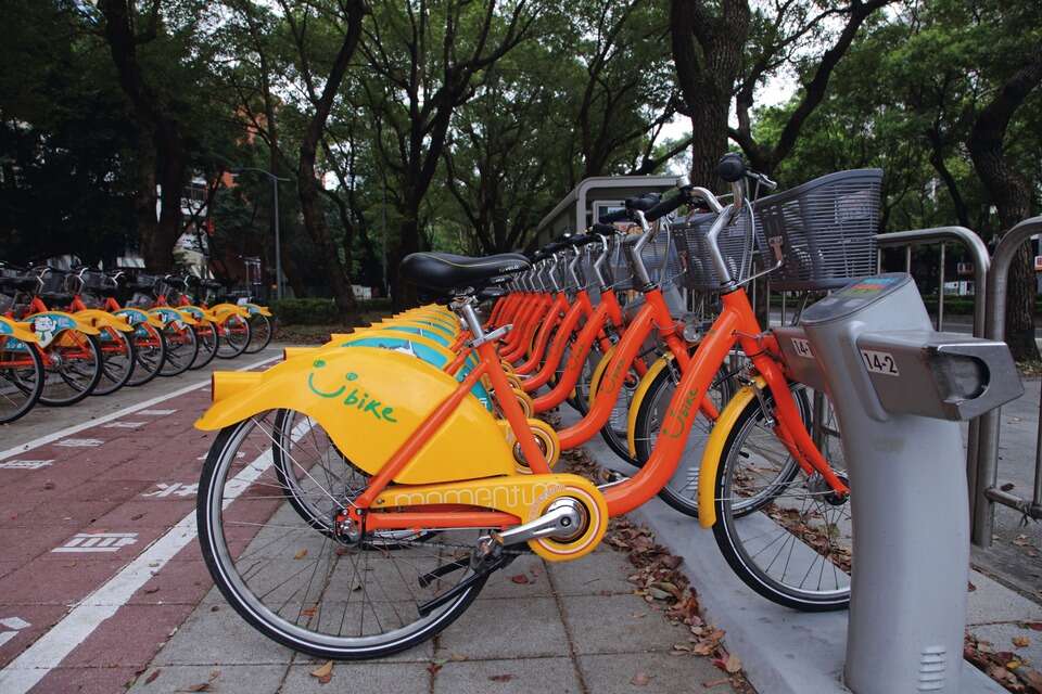 大同区现有YouBike租赁站11站，预计2016年设置达15站。（王能佑摄）