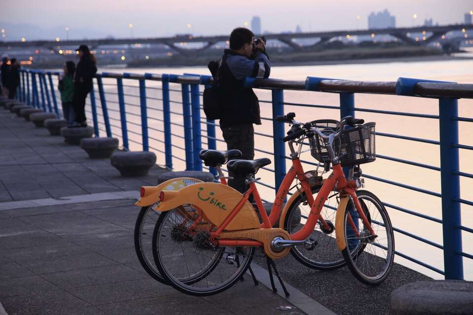 YouBike是便利又环保的交通载具。（王能佑摄）