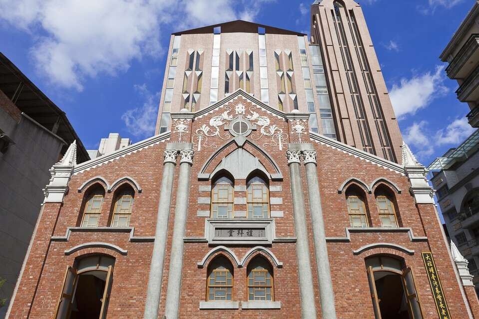 大稻埕长老教会的建筑风格，有着异国建筑在地化的特殊趣味。（杨智仁摄）