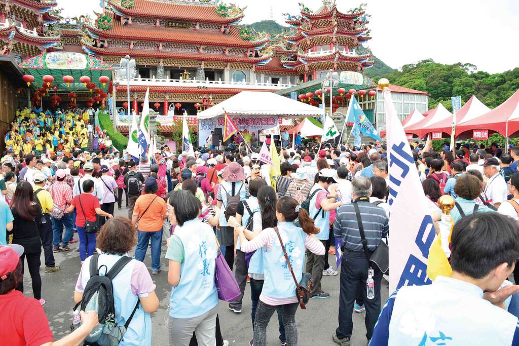 1 0 4 年 萬 人 登 山 (25).jpg
