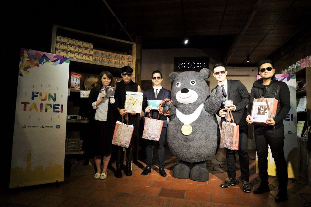 Rock N Roll with Thai rock band Slot Machine in Taipei