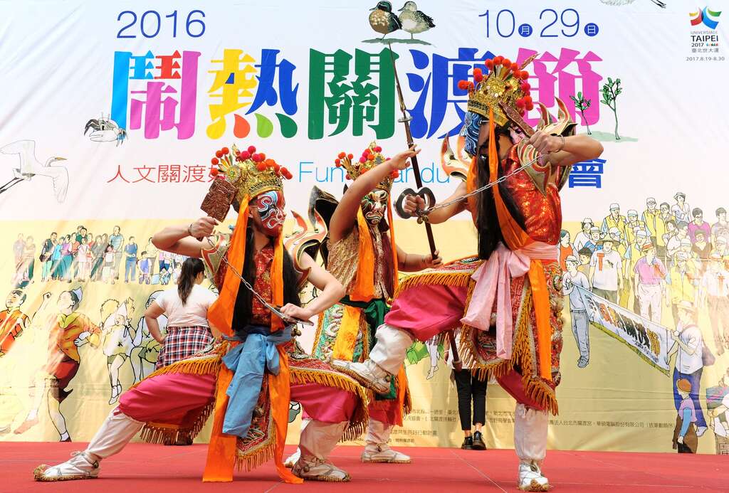 北艺大学生带来震撼的艺阵表演