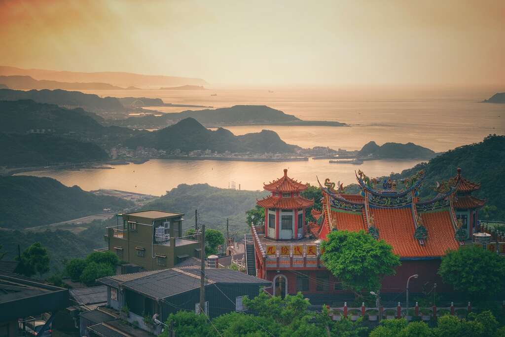 台北画刊105年12月第587期—铁马壮游南北山川　德国旅人　行脚台湾