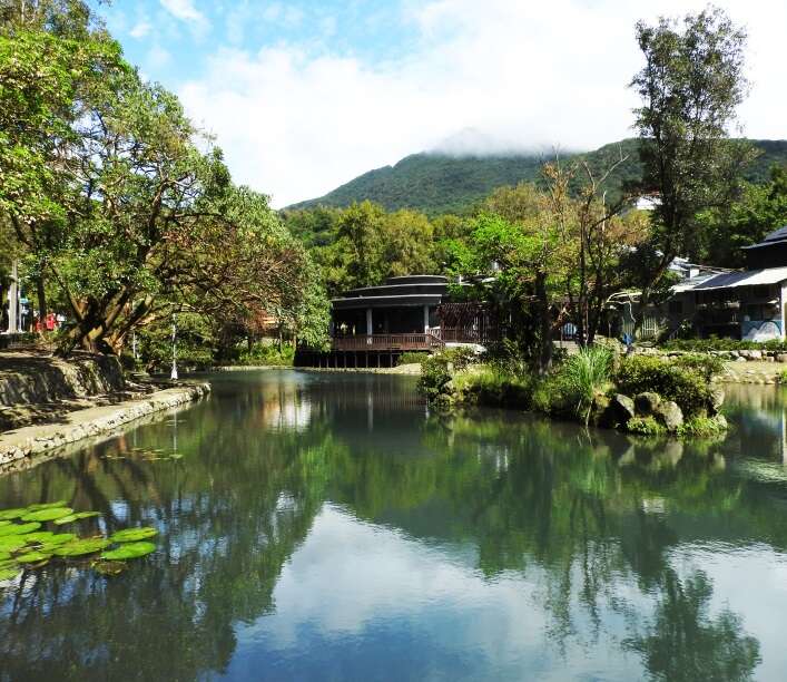 图2.改造後的前山公园阳明湖山水一色