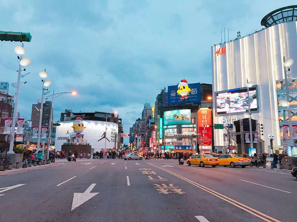 小奇鸡家族即将占领西门町街道