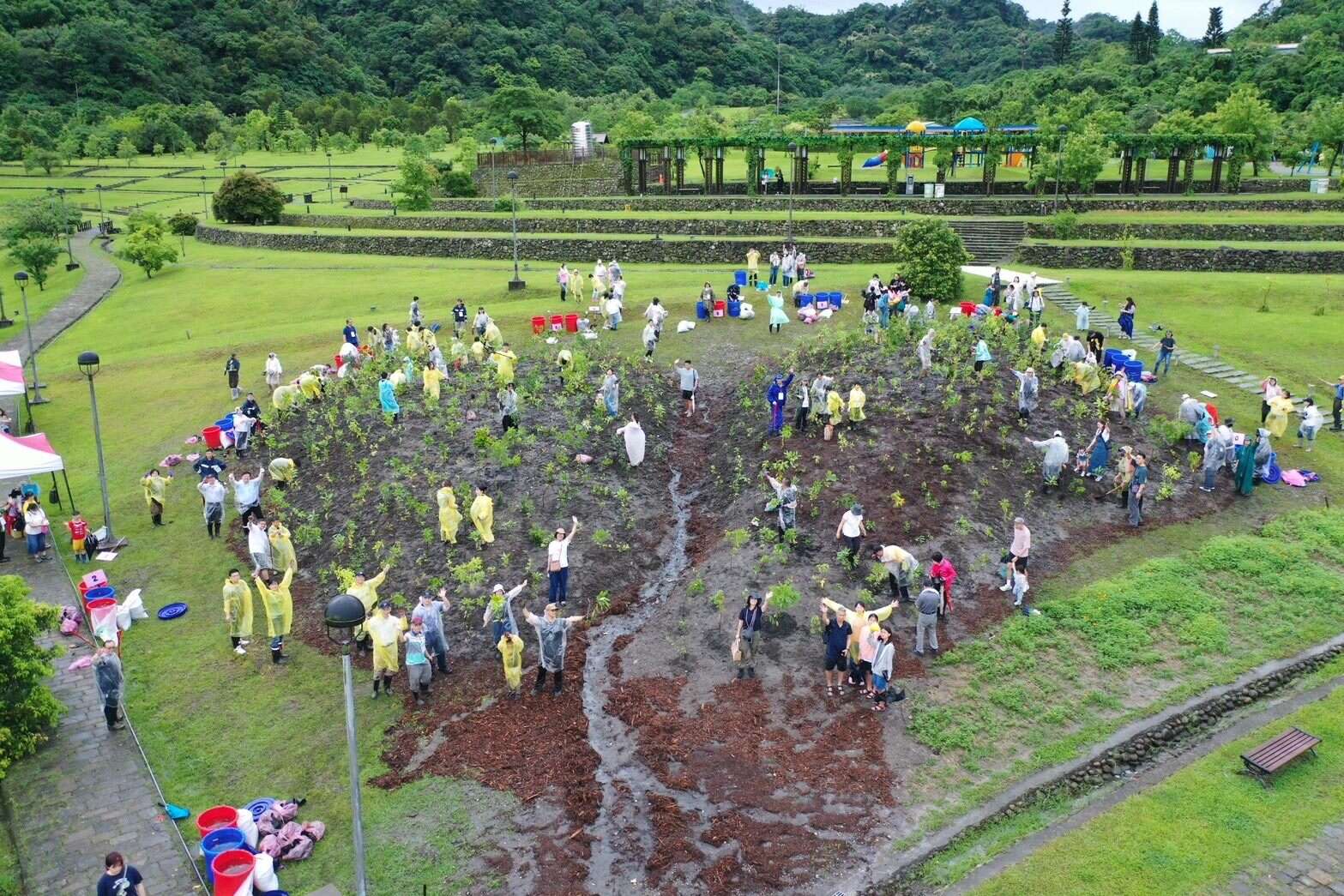 种植完成空拍照(图片来源：台北市政府环境保护局废弃物处理场)