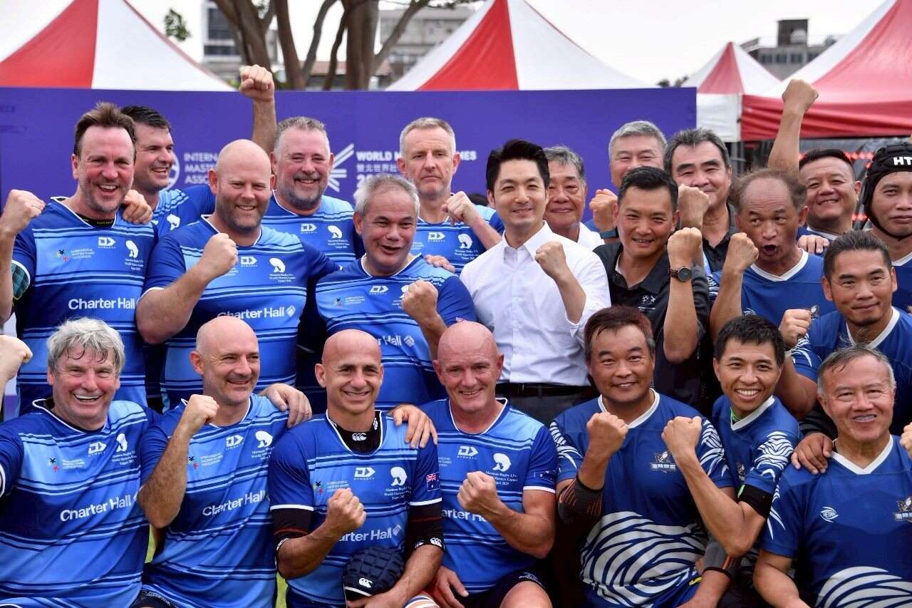 這場比賽由臺北市姊妹市——澳洲黃金海岸市長Tom Tate親自領軍的Mosman Masters隊，對戰來自臺灣中部地區及軍職退役橄欖球愛好者所組成的OceanLand Blizzard隊。(圖片來源：臺北市政府秘書處媒體事務組)