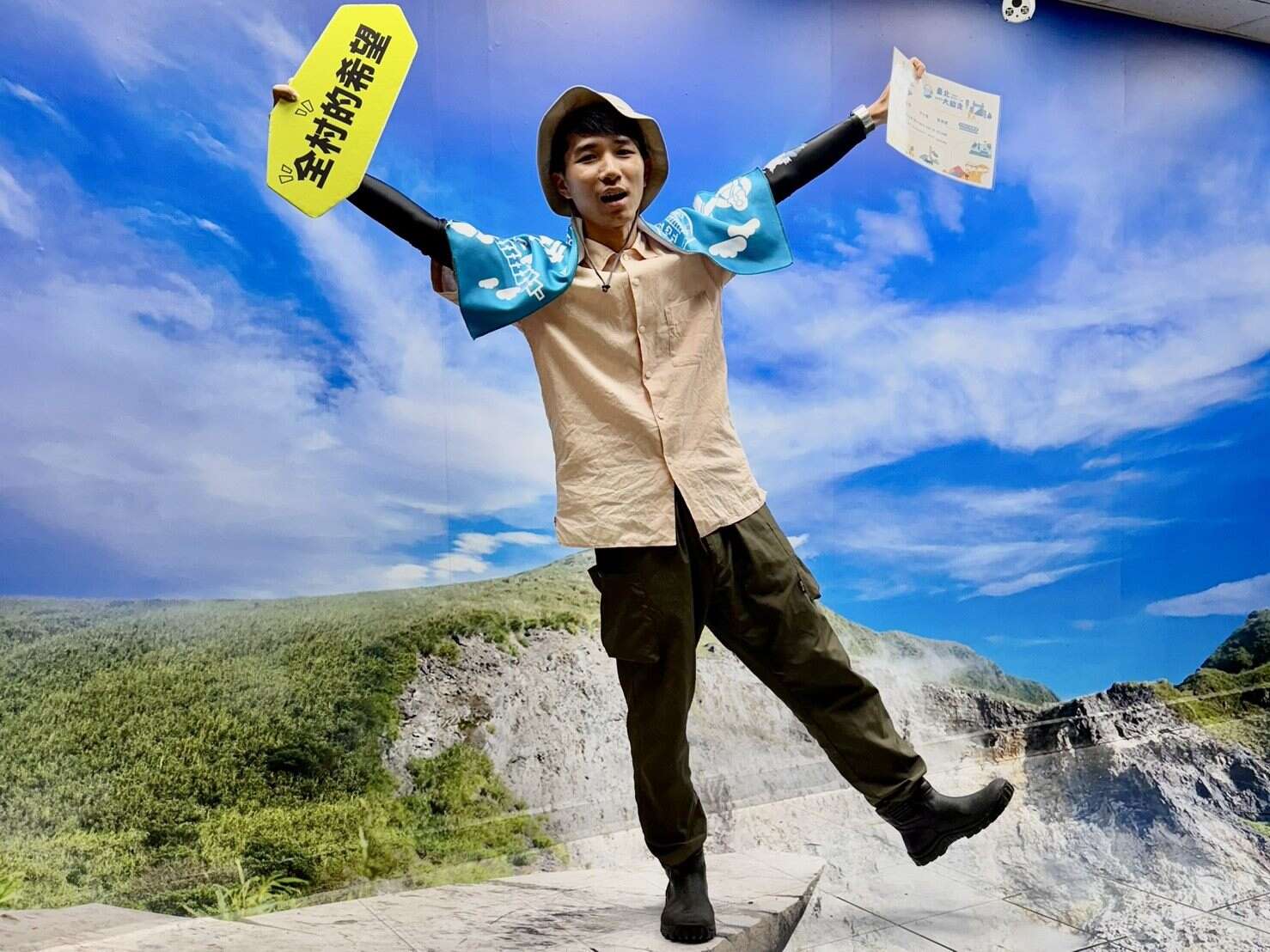 证书及奖品合影(图片来源：台北市政府工务局大地工程处)
