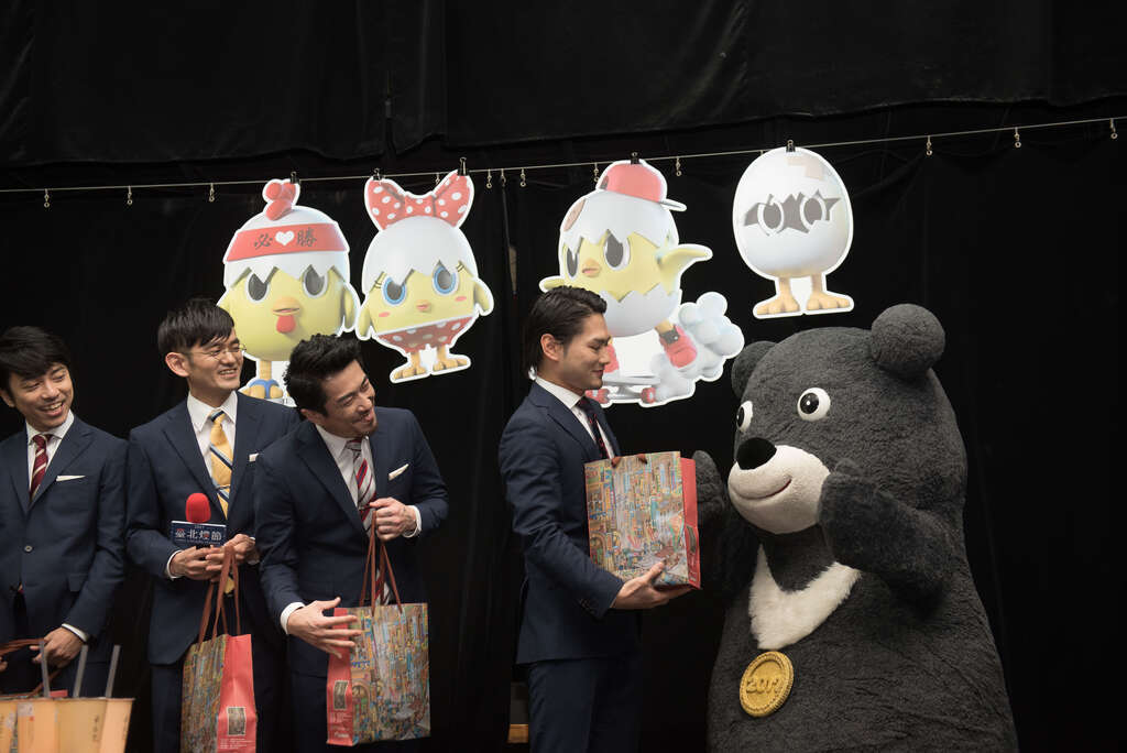 WORLD ORDER meets Bravo, mascot of 2017 Taipei Summer Universiade