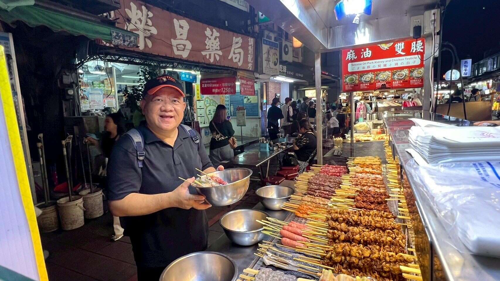 「肉在瘋狂」讓貓大爺連等待現烤時都充滿樂趣(圖片來源：臺北市市場處)
