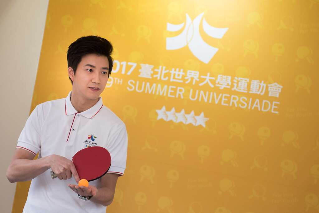 Taipei Lantern Festival Spokesperson, Chiang Hung-Chieh,  Visits Universiade Interactive Area at the Opening Ceremony