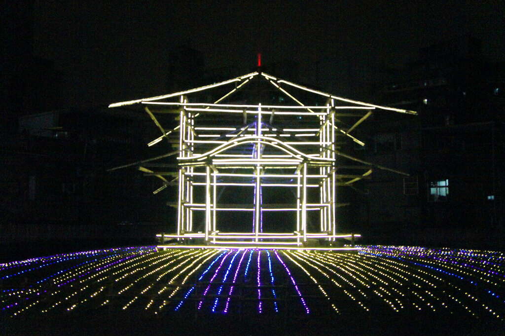 焼失40年の西本願寺を光で再現  台北市政府が黄身エリア作品「僕らの時間」会期延長に意欲