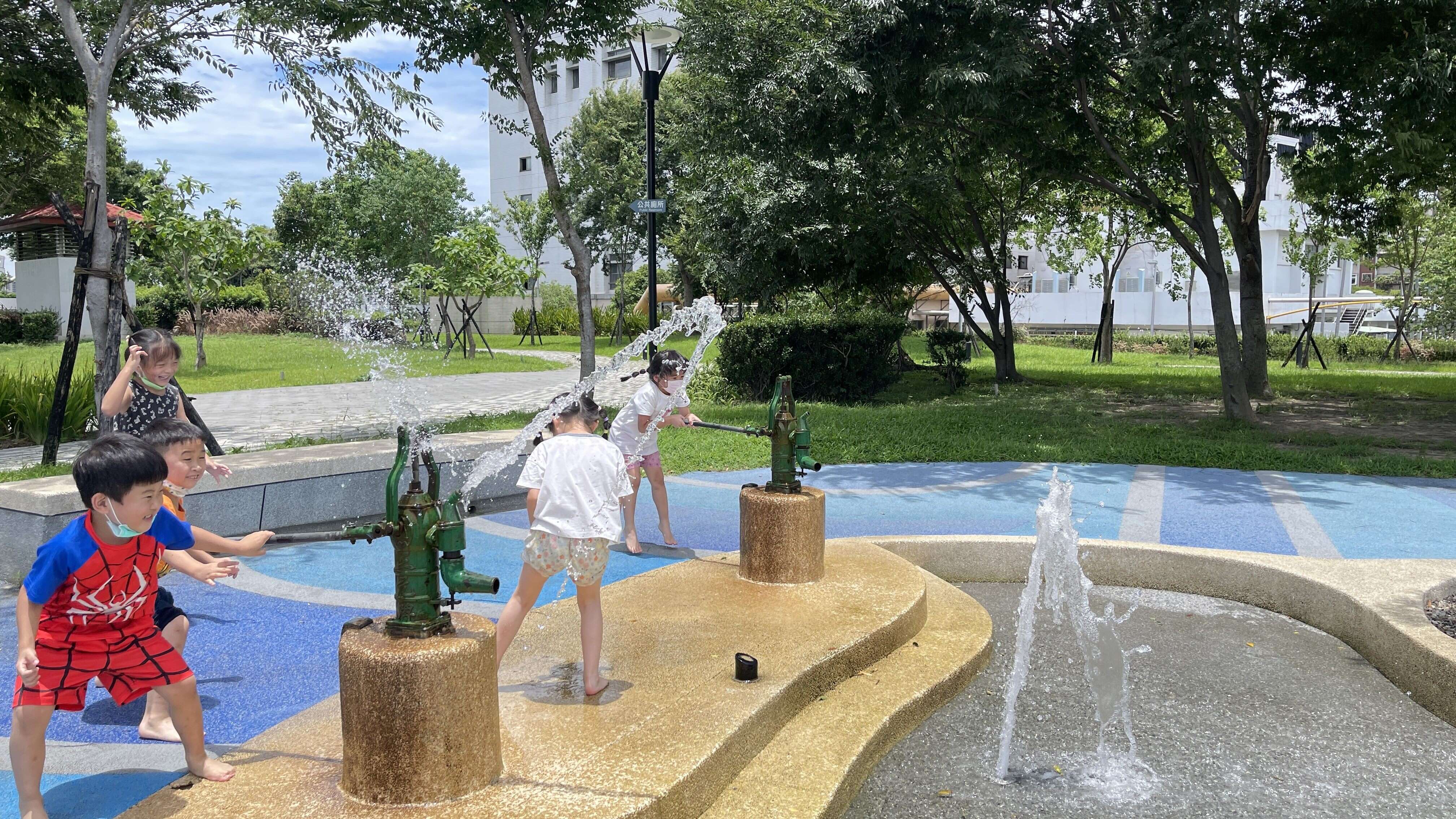 迪化休閒運動公園遊戲場(圖片來源：臺北市政府工務局衛生下水道工程處)