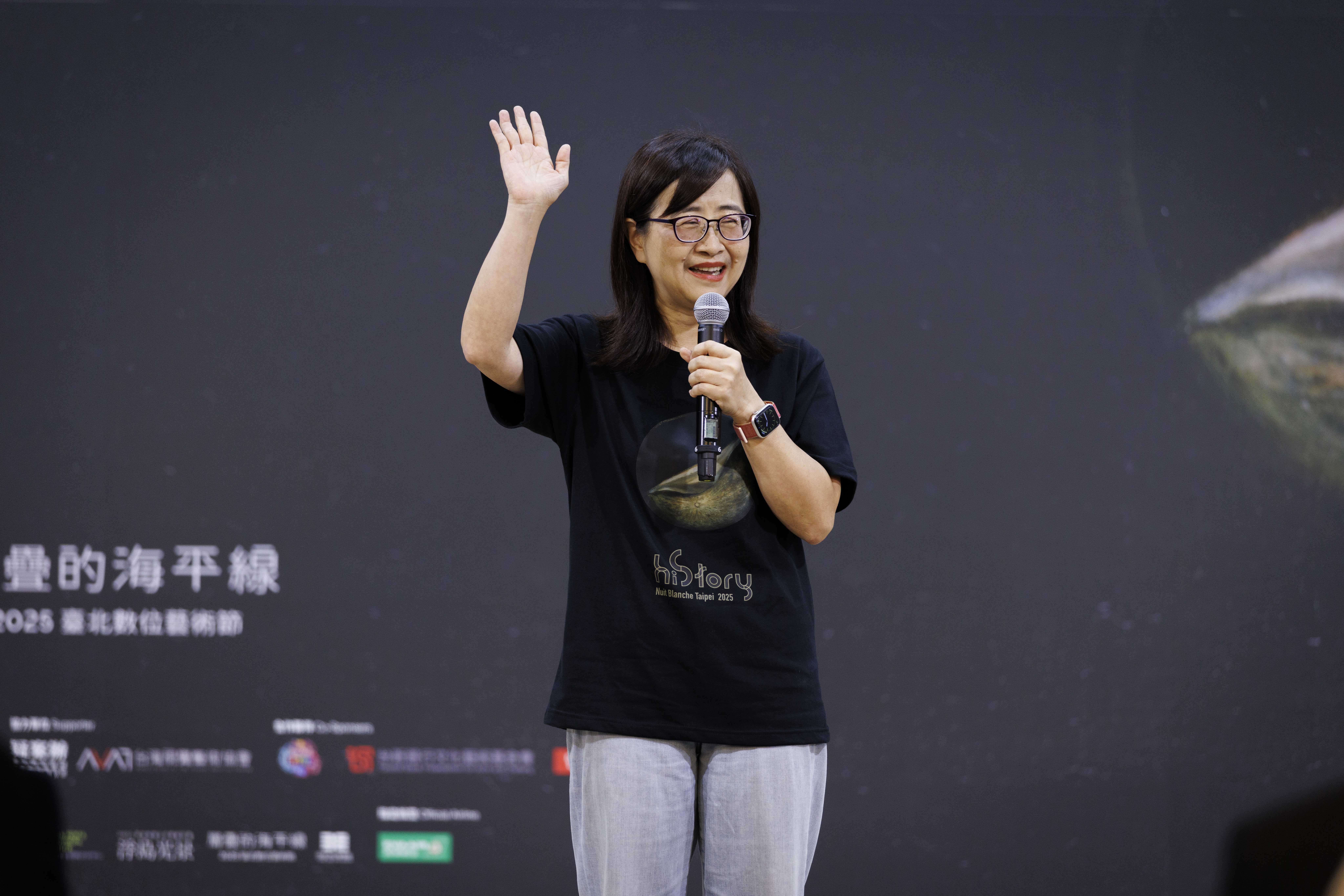 臺北市林奕華副市長歡迎大家來到臺北,共同參與第十年的白晝之夜。(圖片來源:臺北市政府文化局)