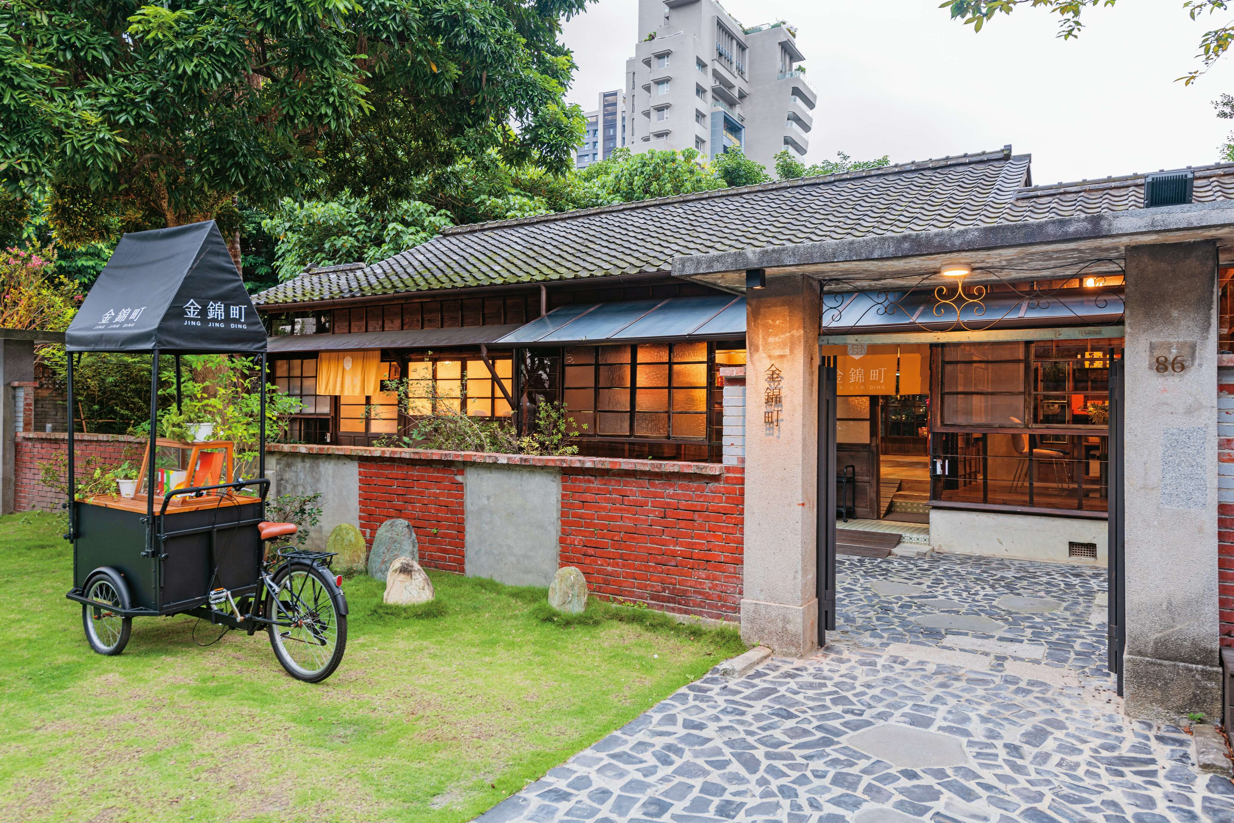 P14-17老屋活化-3 进驻锦町日式宿舍群的「金锦町」蜕变为品味糕点的休憩空间。（资料照／金锦町）