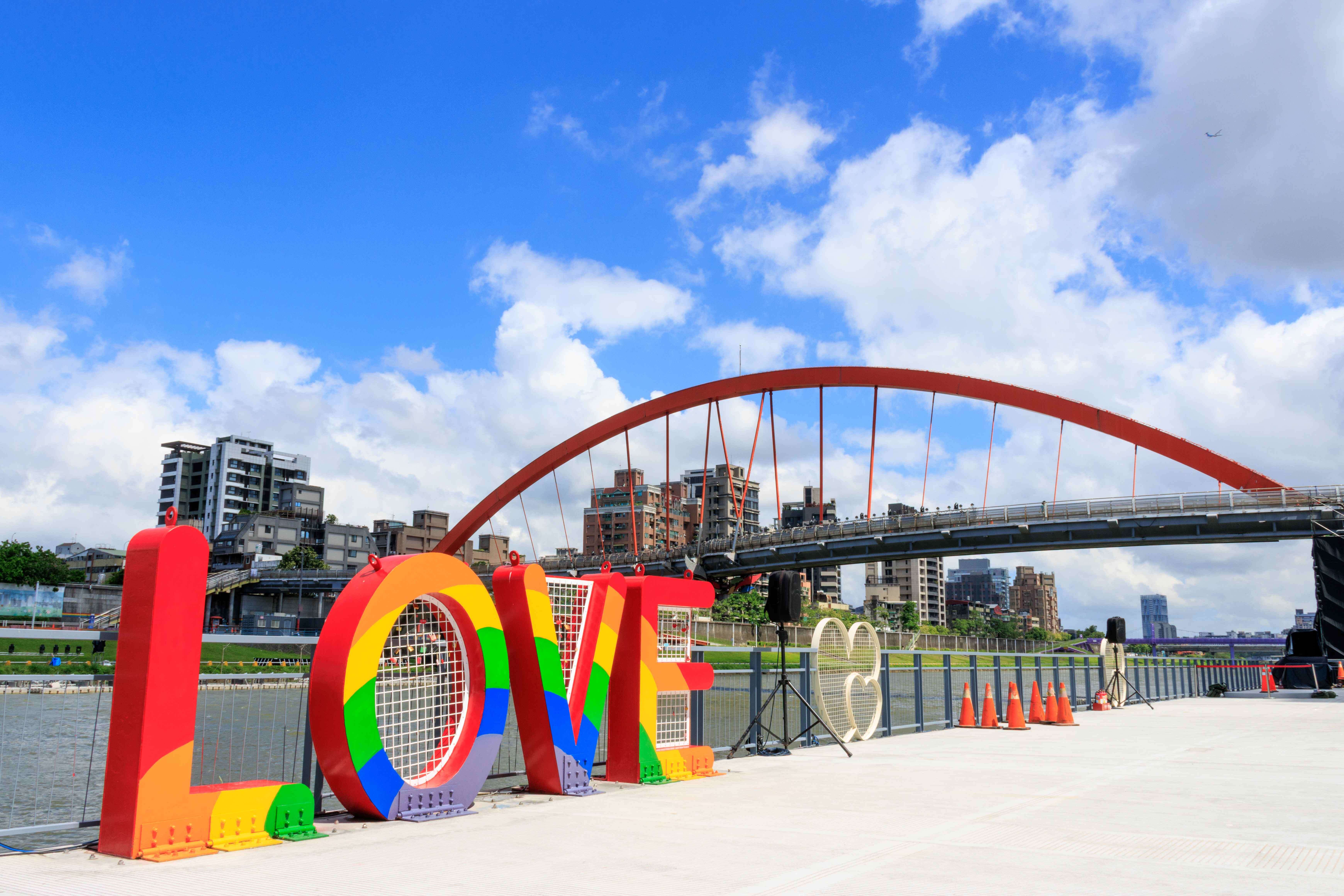 Upgrade completed at popular selfie destination in Taipei City Love at first sight with Xikou Wharf