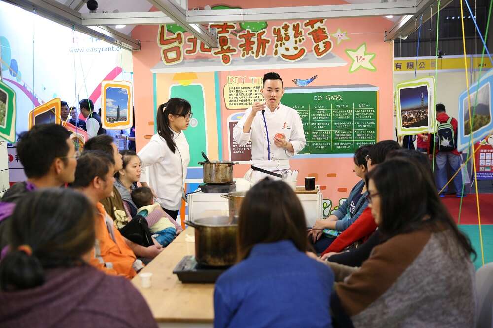 文青主厨现场教学，让民众体验茶香料理